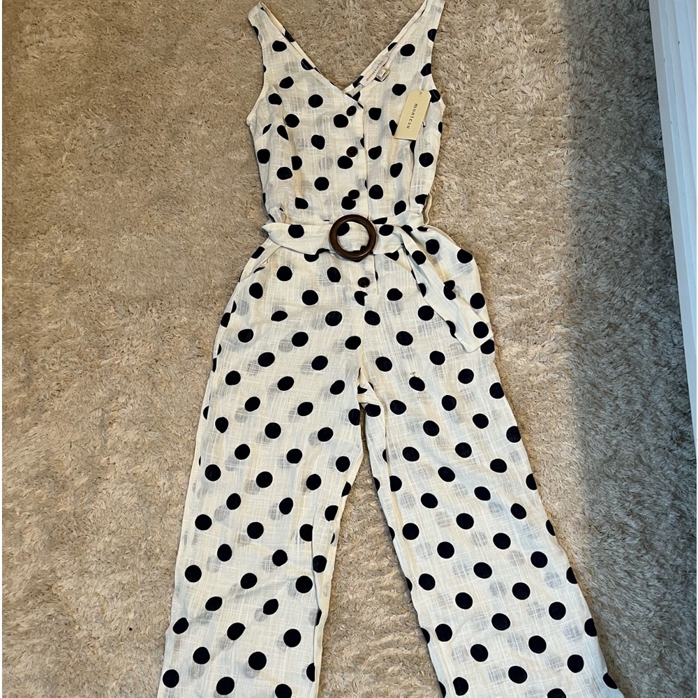 MONTEAU Sleeveless V-Neck Romper